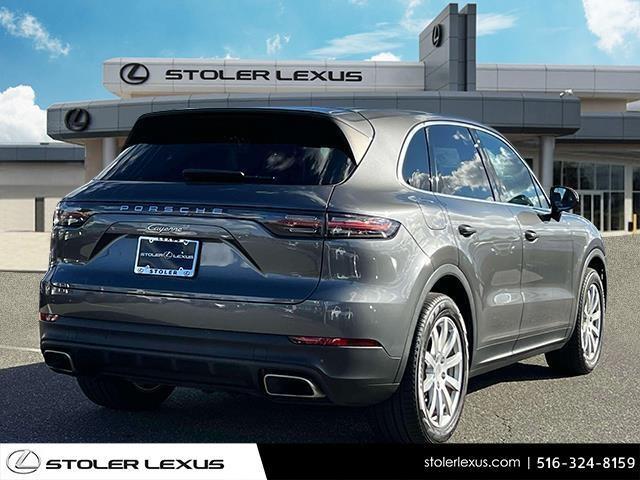 2021 porsche cayenne base