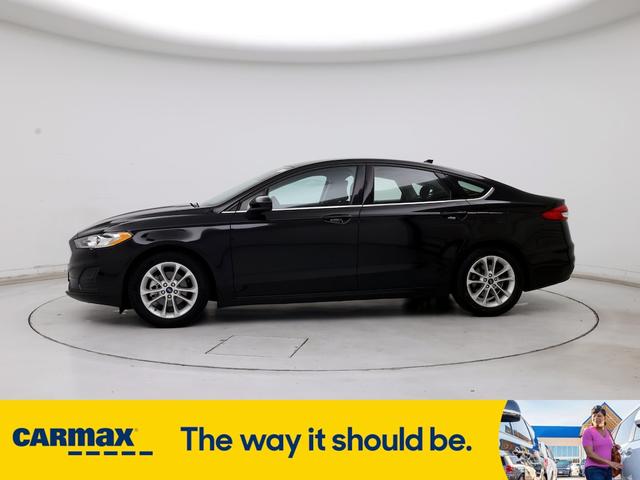 2019 ford fusion se