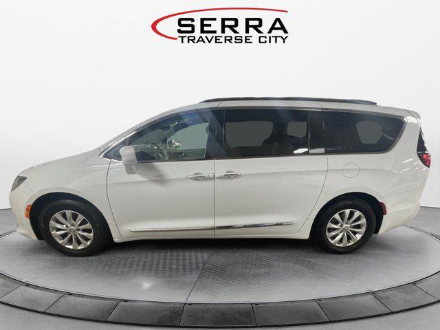 2018 chrysler pacifica touring-l