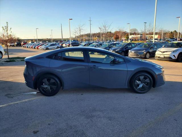 2023 toyota prius le
