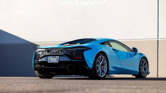 2024 McLaren Artura