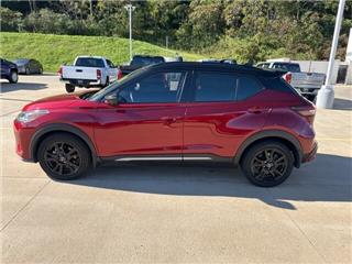 2022 Nissan Kicks sr