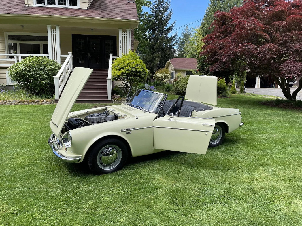 datsun 2000