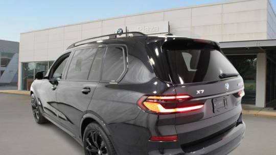 2025 BMW X7