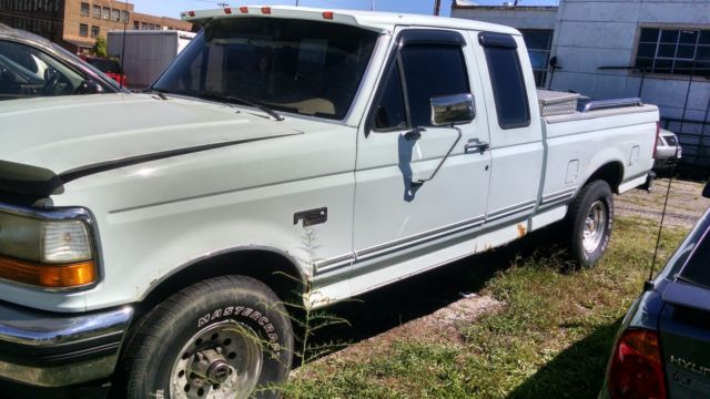 1993 ford f150 206,624 miles have key starts & runs with jump very rusty