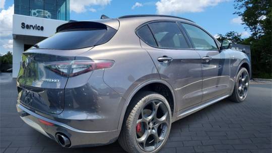 2024 alfa romeo stelvio ti