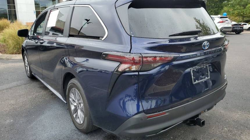2023 toyota sienna