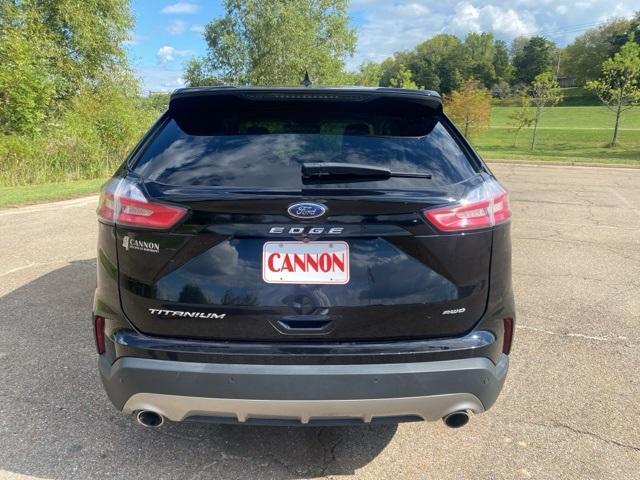 2022 ford edge titanium