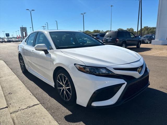 2023 toyota camry se