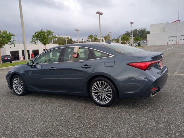 2022 toyota avalon limited