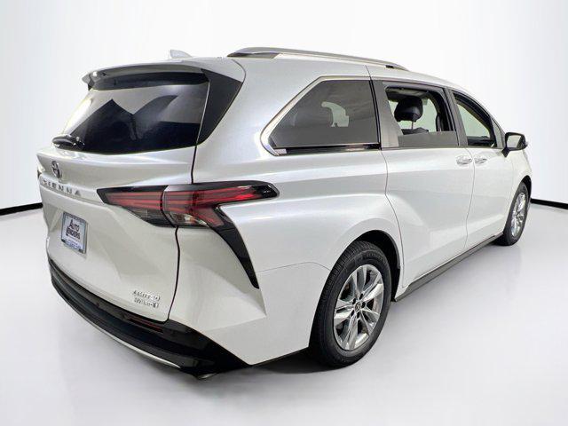 2022 toyota sienna limited 7-passenger