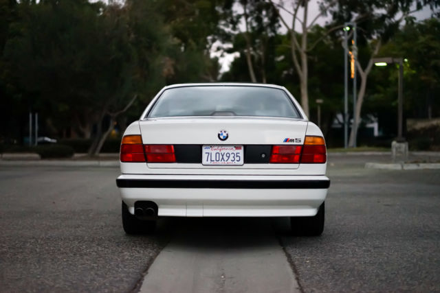1991 bmw e34 m5 - alpine white