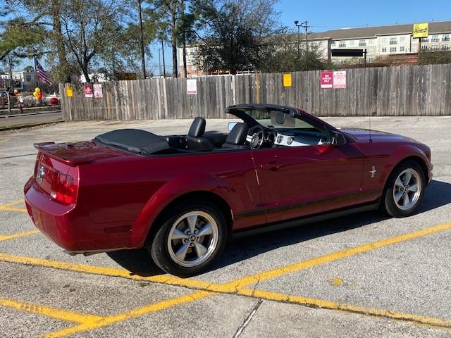 2007 ford mustang deluxe
