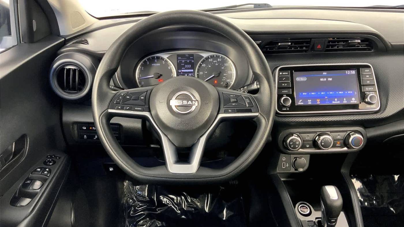 2022 nissan kicks s