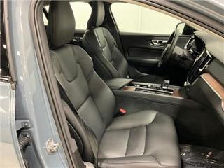 2024 Volvo S60 b5 plus dark theme