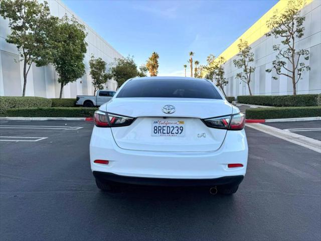2018 toyota yaris ia base