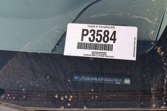 2023 toyota prius le
