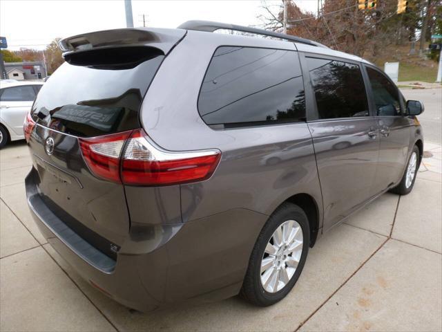 2015 toyota sienna le