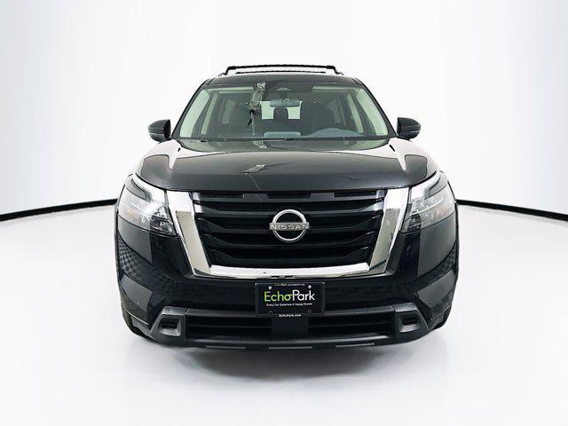2023 nissan pathfinder sv
