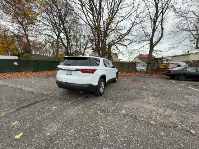 2023 chevrolet traverse lt cloth