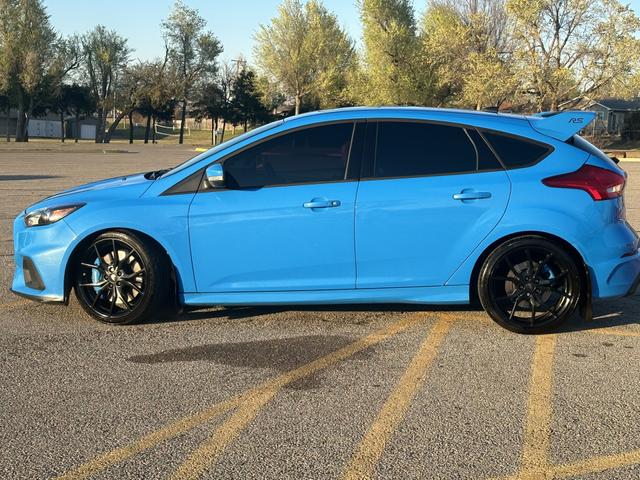 2017 ford focus rs base