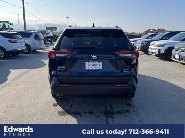 2021 toyota rav4 xle