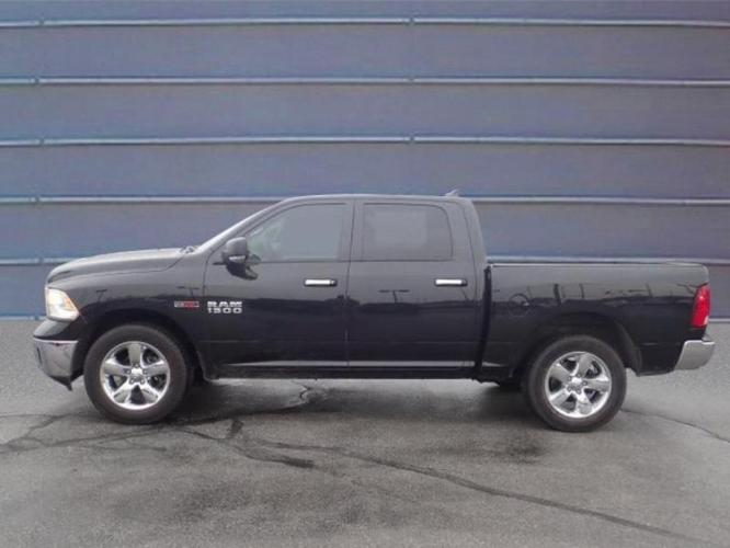 2015 ram ram pickup 1500 slt 4x4 slt 4dr crew cab 5.5 ft. sb pickup for sale in omaha, nebraska