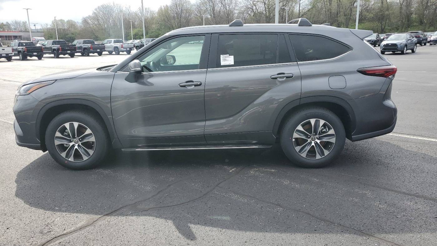 2024 toyota highlander xle