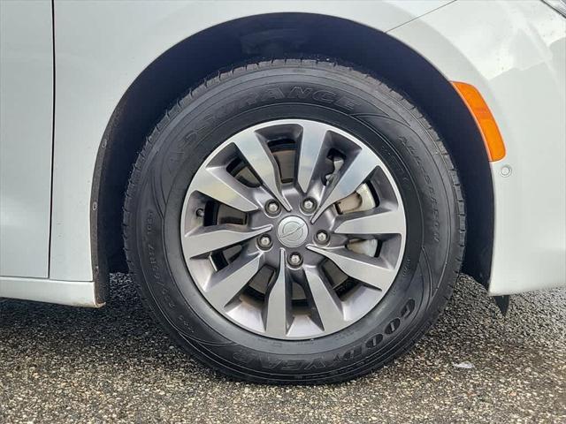 2019 chrysler pacifica touring-l plus