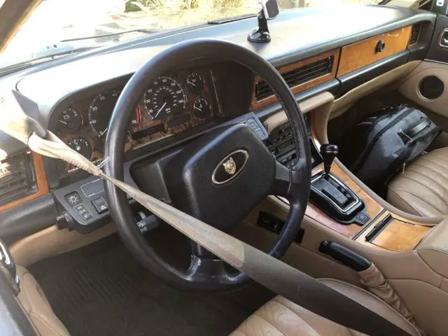 *only 77k miles* *ice cold ac* local pick-up in los angeles only