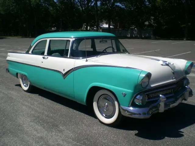 1955 ford fairlane 2 door club sedan