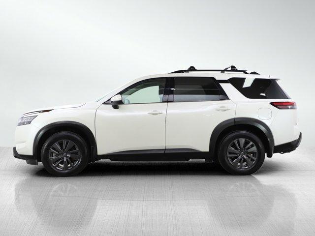 2022 nissan pathfinder sv