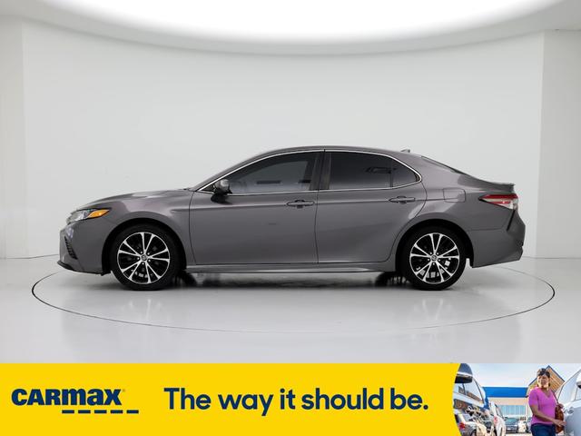 2019 toyota camry se