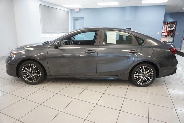 2023 kia forte gt-line