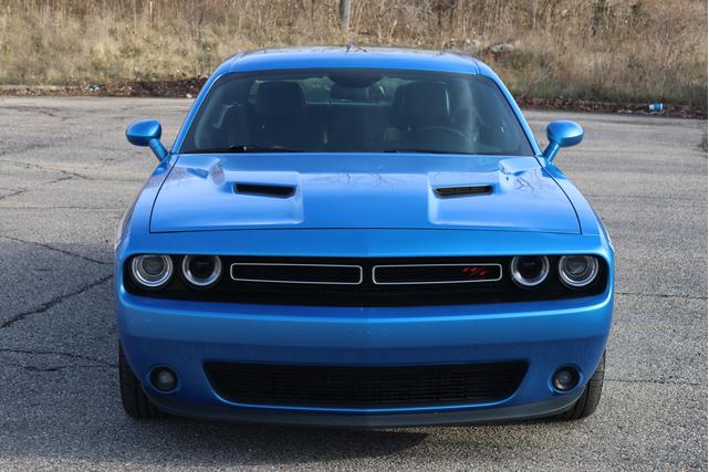 2016 dodge challenger r/t plus