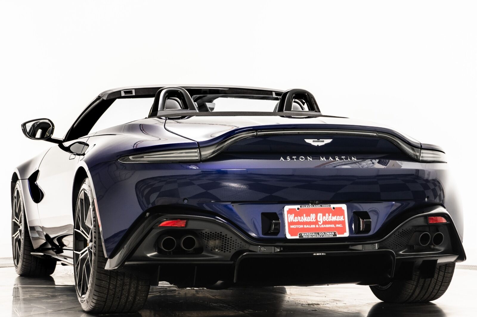 2023 aston martin vantage convertible