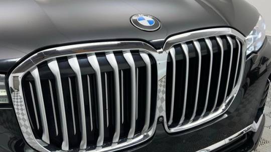 2021 BMW X7