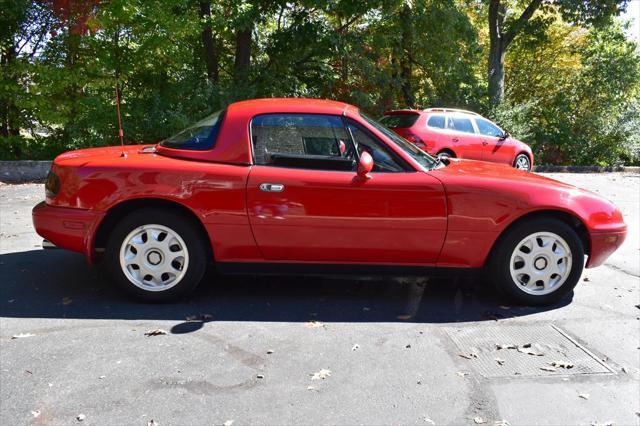 1990 mazda mx-5 miata 2d convertible