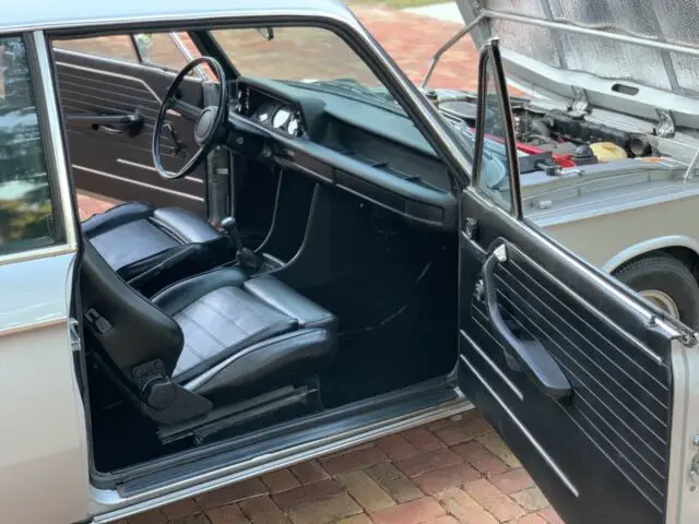 1973 bmw 2002 restored, new paint, new interior, runs and drives amazing!!