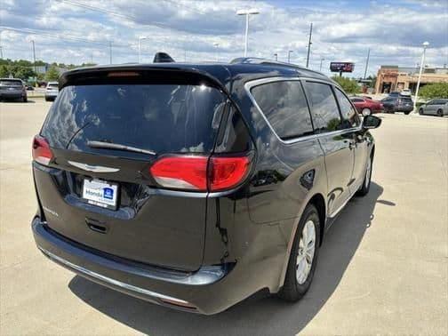 2018 chrysler pacifica touring-l plus in lincoln, nebraska