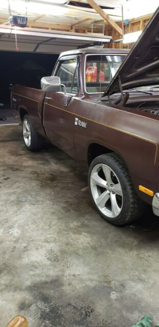 1982 dodge d150 equipped 69 mopar 340 engine and 727 automatic