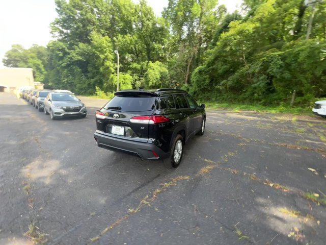 2023 toyota corolla cross le