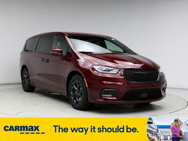2022 chrysler pacifica hybrid touring l