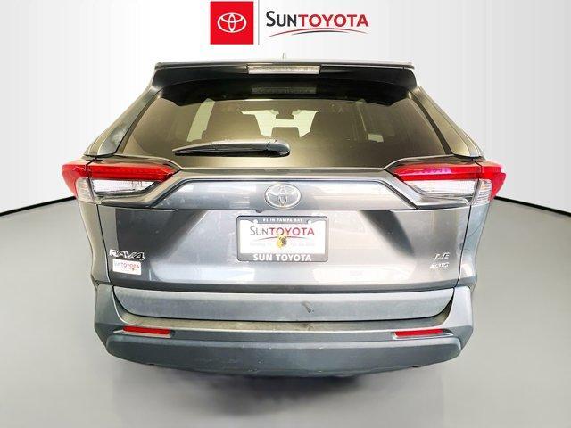 2020 toyota rav4 le