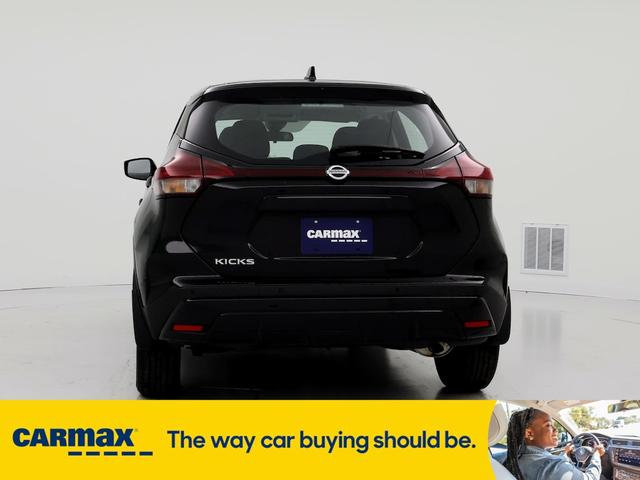 2021 nissan kicks s