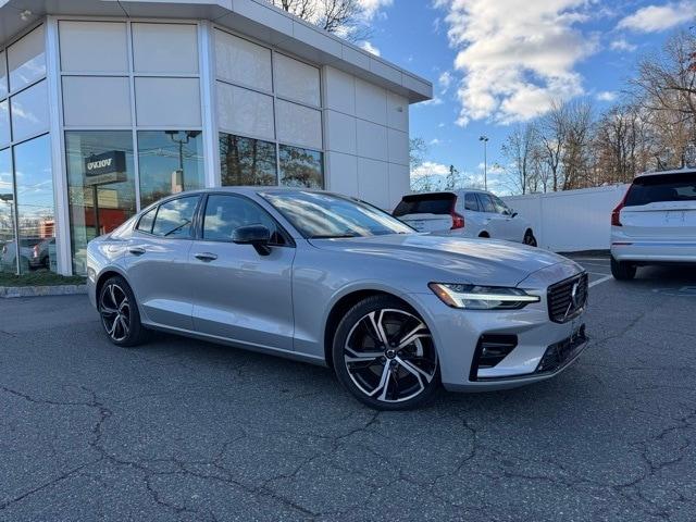 2024 volvo s60 b5 core dark
