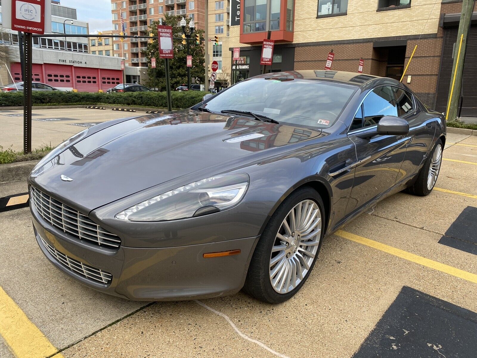 2011 aston martin rapide luxe rwd