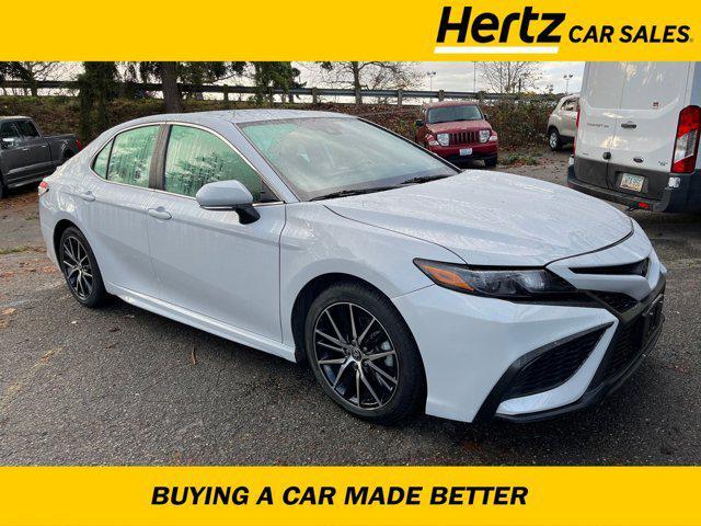 2022 toyota camry se