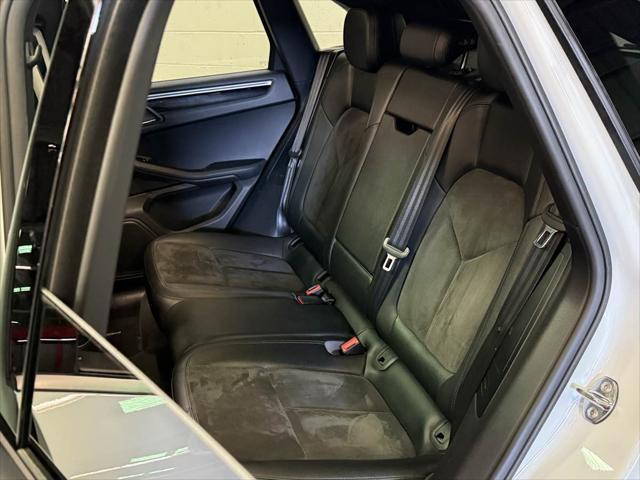 2017 porsche macan base