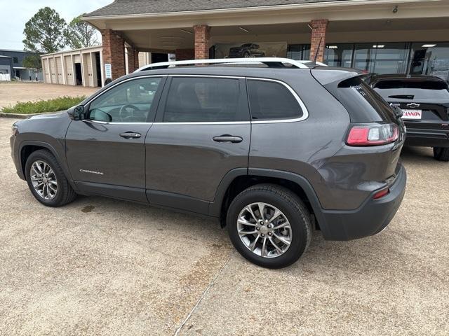 2021 jeep cherokee latitude lux